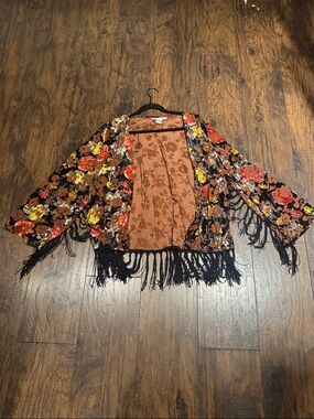 Women's velvet Floral Fringe Kimono Jacket - Multicolor